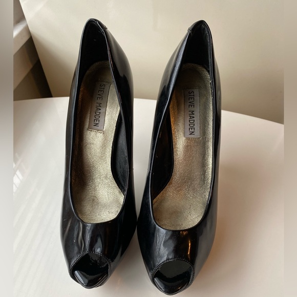 Steve Madden patent black leather stilettos - Picture 1 of 4